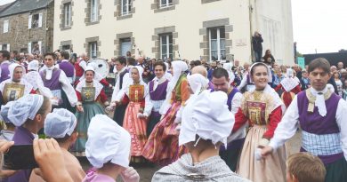 La festa delle nozze bretoni di Brélès
